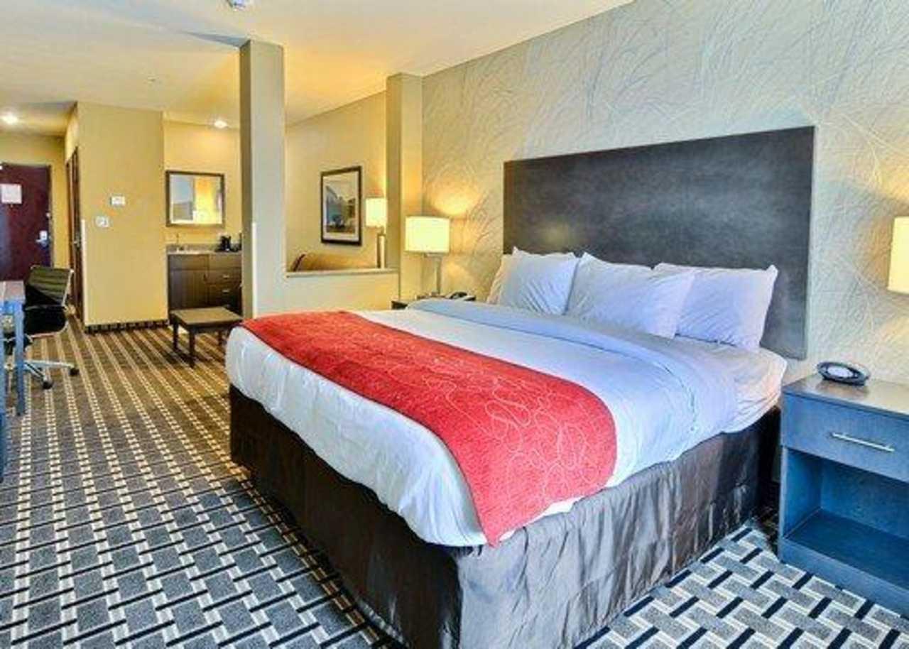 คอมฟอร์ต สวีท ยูเนียนทาวน์ Hotel ภายนอก รูปภาพ