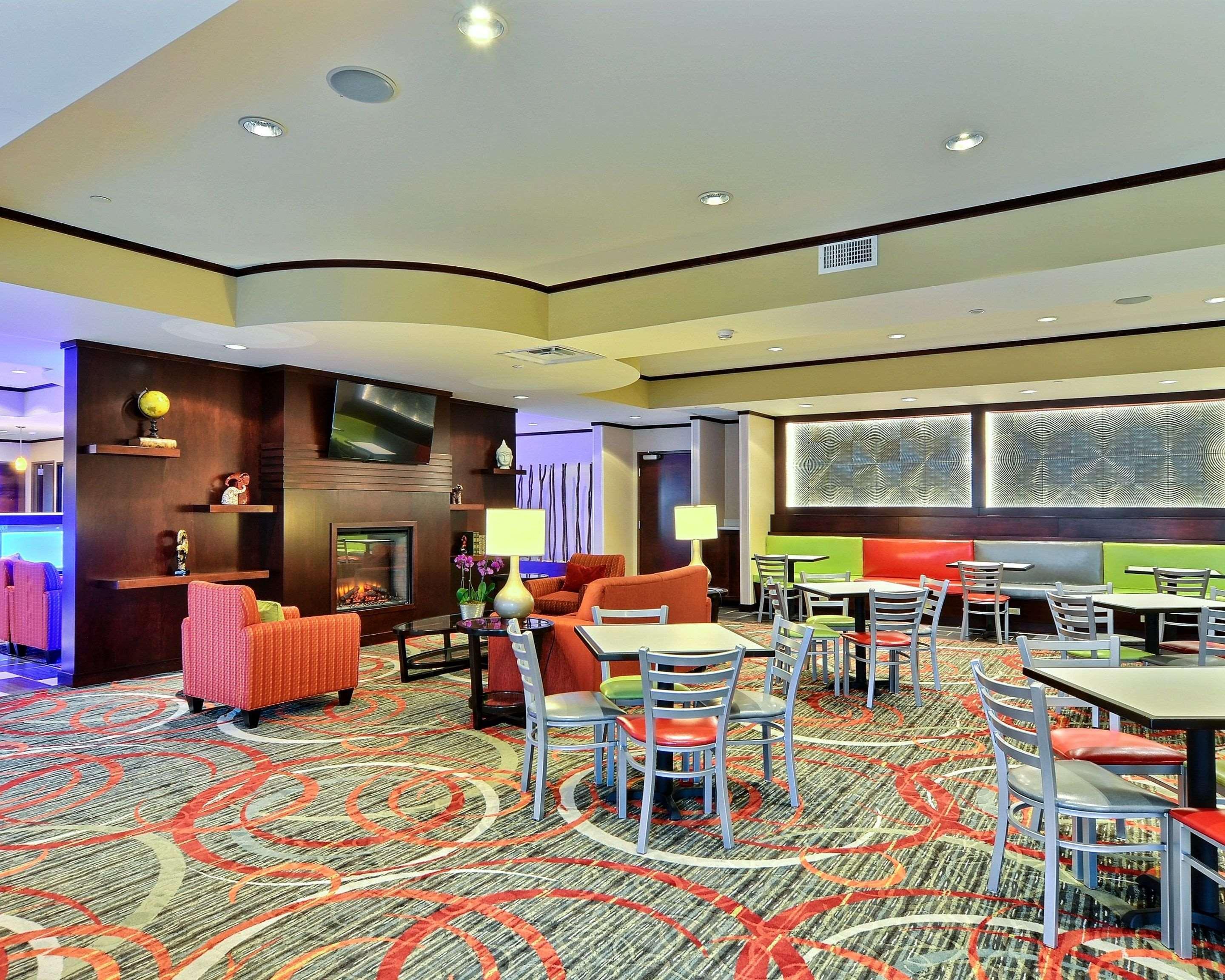 คอมฟอร์ต สวีท ยูเนียนทาวน์ Hotel ภายนอก รูปภาพ